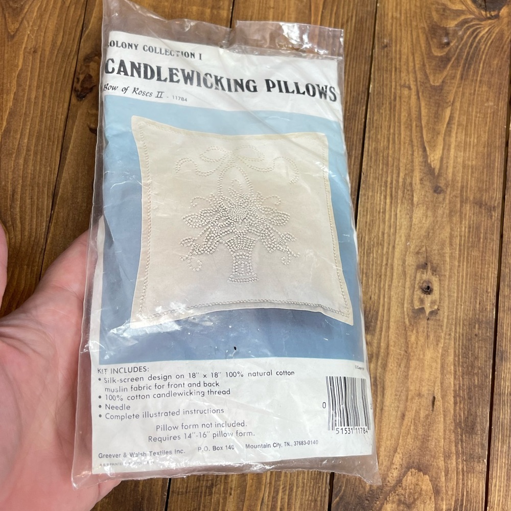 Candlewicking Pillow Kit Colony Collection 1 Bow of Roses
